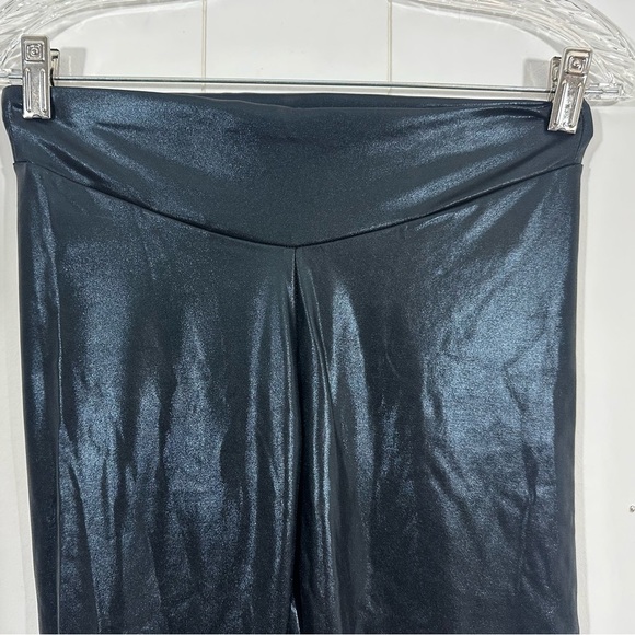 NWT HUE Body Gloss Moto Leggings Black Women’s Size M MSRP $58 - Picture 2 of 7